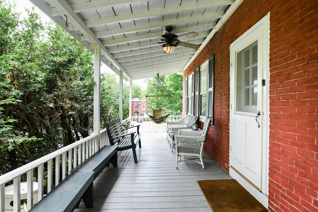 The 1820 House Stowe outdoor